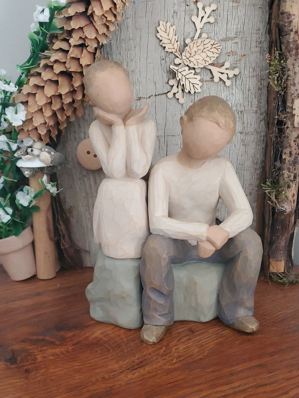 Willow Tree "Brother And Sister" 2007 - Boy And Girl Sitting On Rock Together